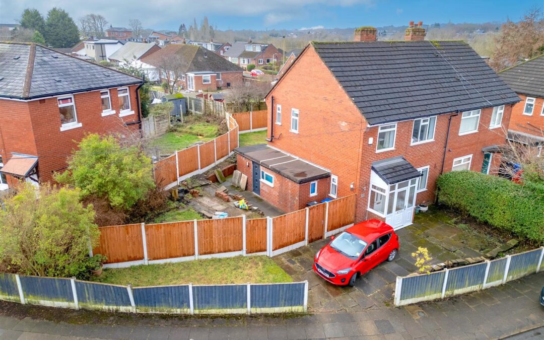 Holme Avenue, Bury