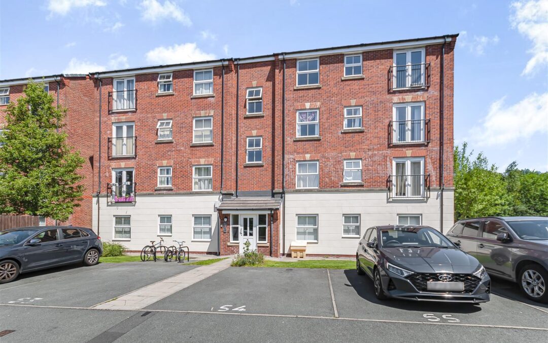 Lilac Gardens, Bolton