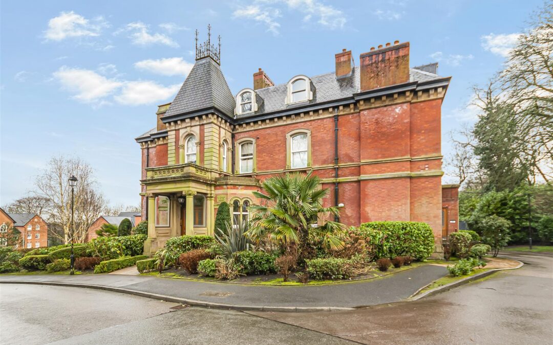 Clevelands Drive, Bolton