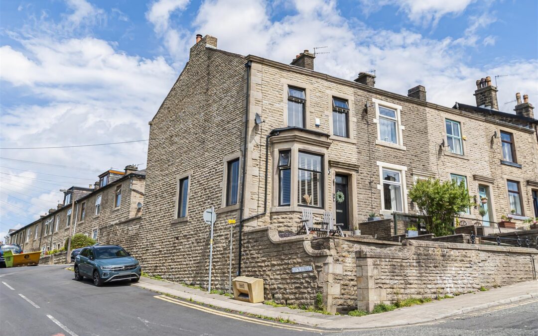 57, Peel Brow, Ramsbottom, Bury, BL0 0AL