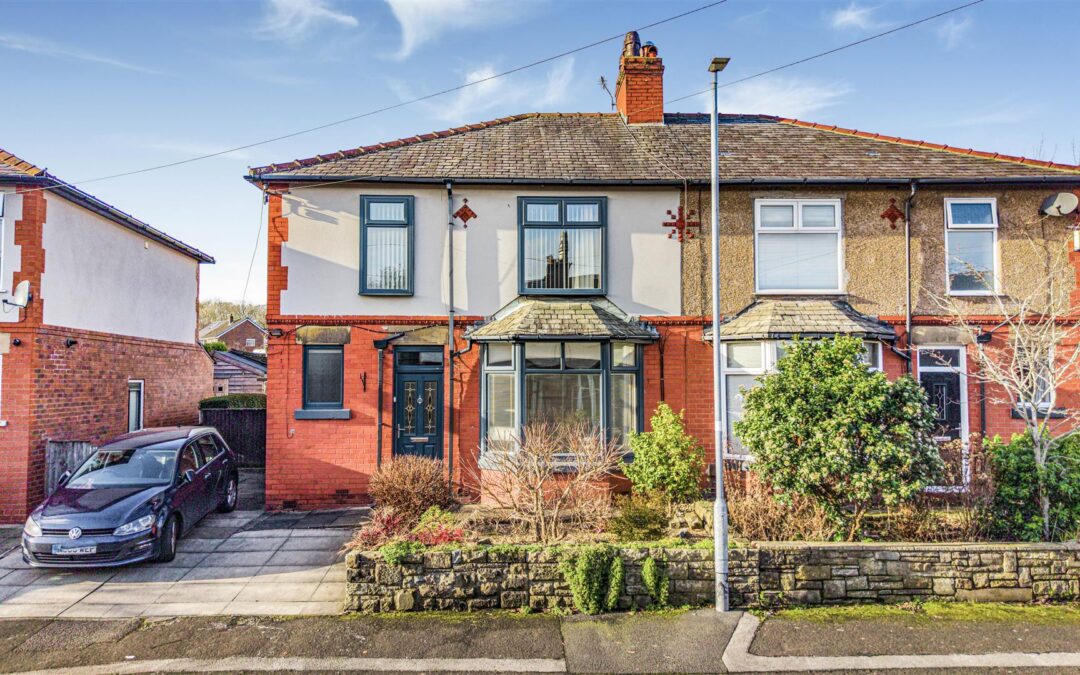 Oaks Avenue, Bolton